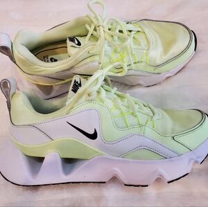 Nike Ryz 365 Shoes
